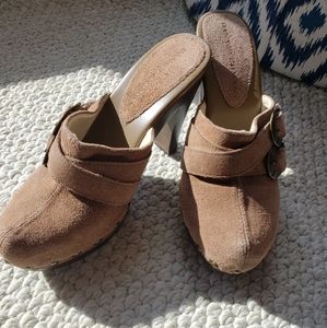 Dana Buchman clog heal, size 6.5